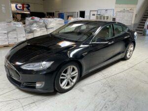 2014-Tesla-00010